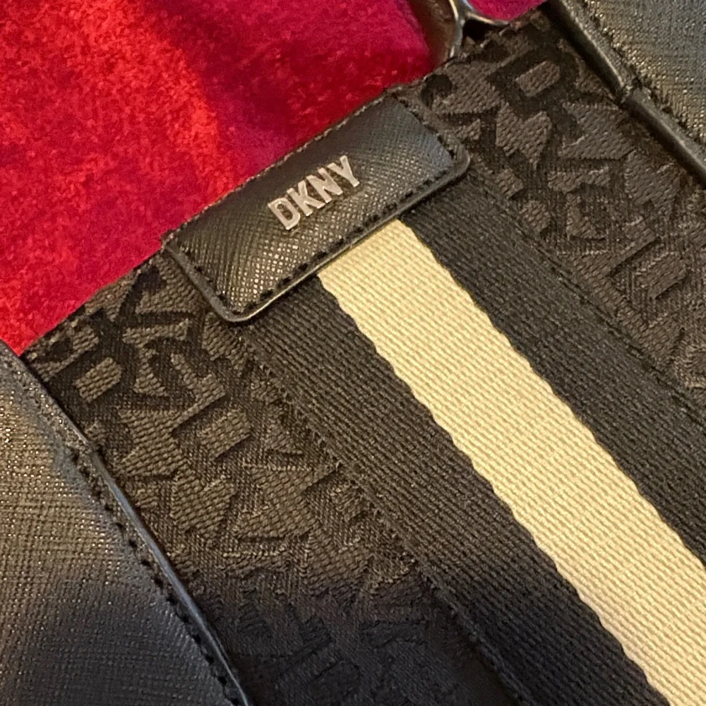 DKNY Black and White tote Bag with tags new never used immaculate